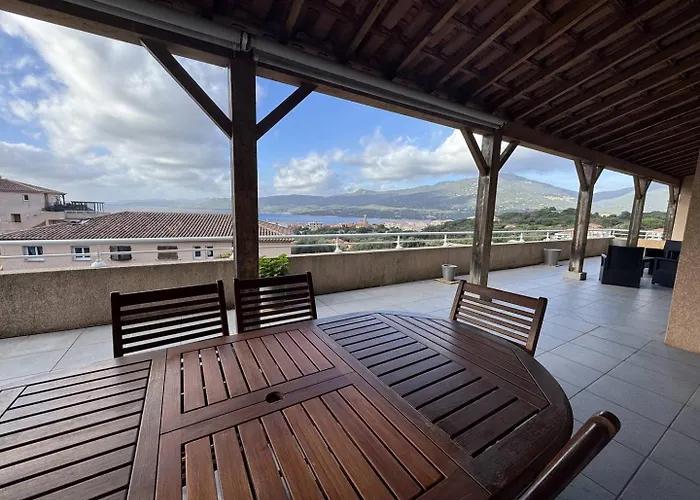 公寓 Avec Vue Imprenable Sur La Mer, Terrasse Et Piscine