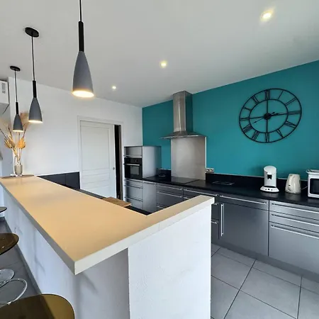 Avec Vue Imprenable Sur La Mer, Terrasse Et Piscine شقة بروبرِيانّو