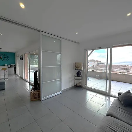 Avec Vue Imprenable Sur La Mer, Terrasse Et Piscine * بروبرِيانّو