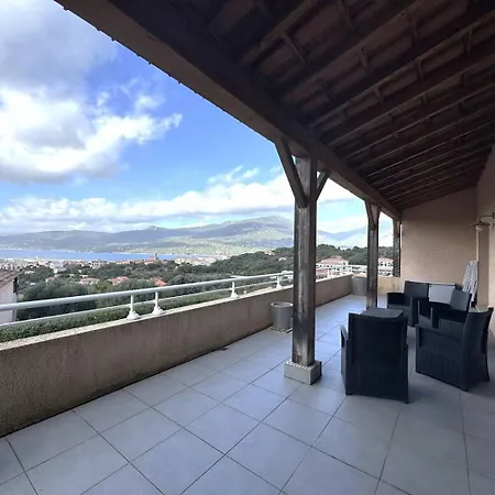 Avec Vue Imprenable Sur La Mer, Terrasse Et Piscine شقة *