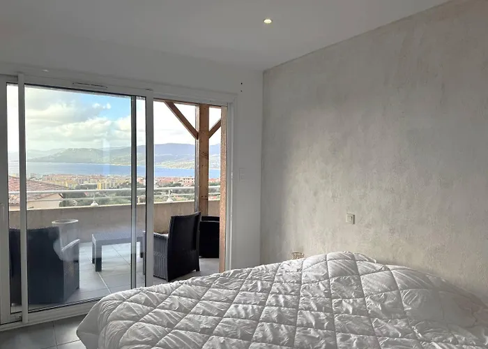 Avec Vue Imprenable Sur La Mer, Terrasse Et Piscine Apartman *