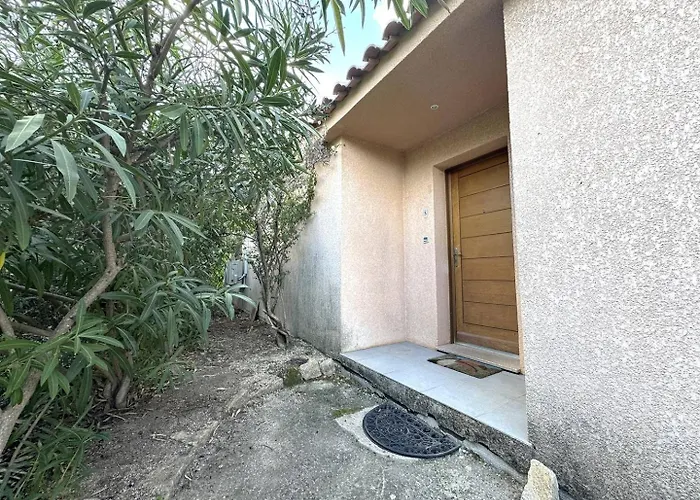 Apartman Avec Vue Imprenable Sur La Mer, Terrasse Et Piscine *